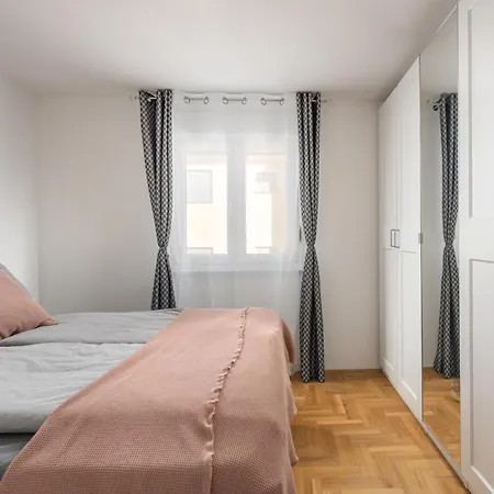 Ana Walk To With Balcony - Happy Apartmán Medulin